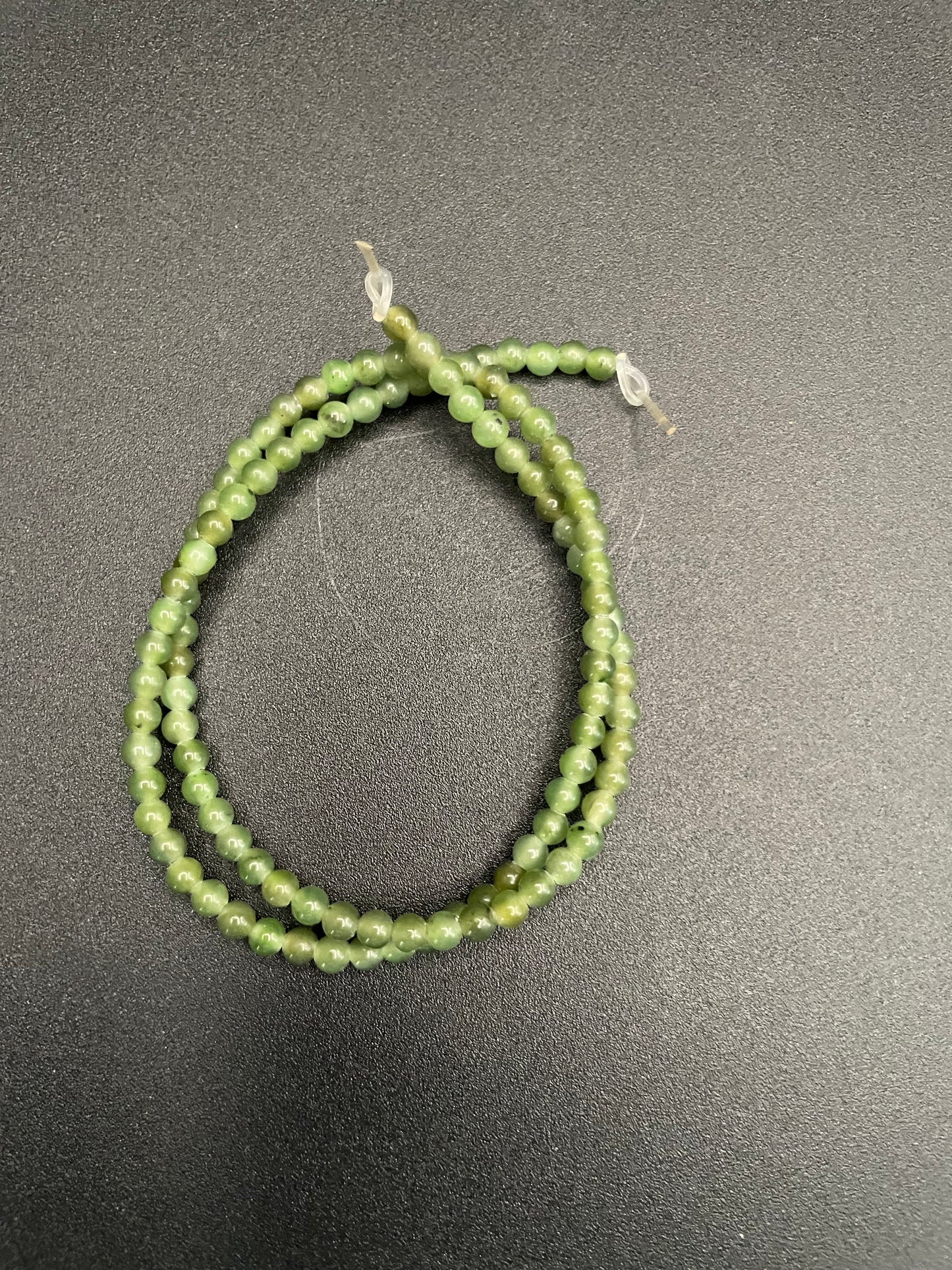 B19-Jade beads 4mm