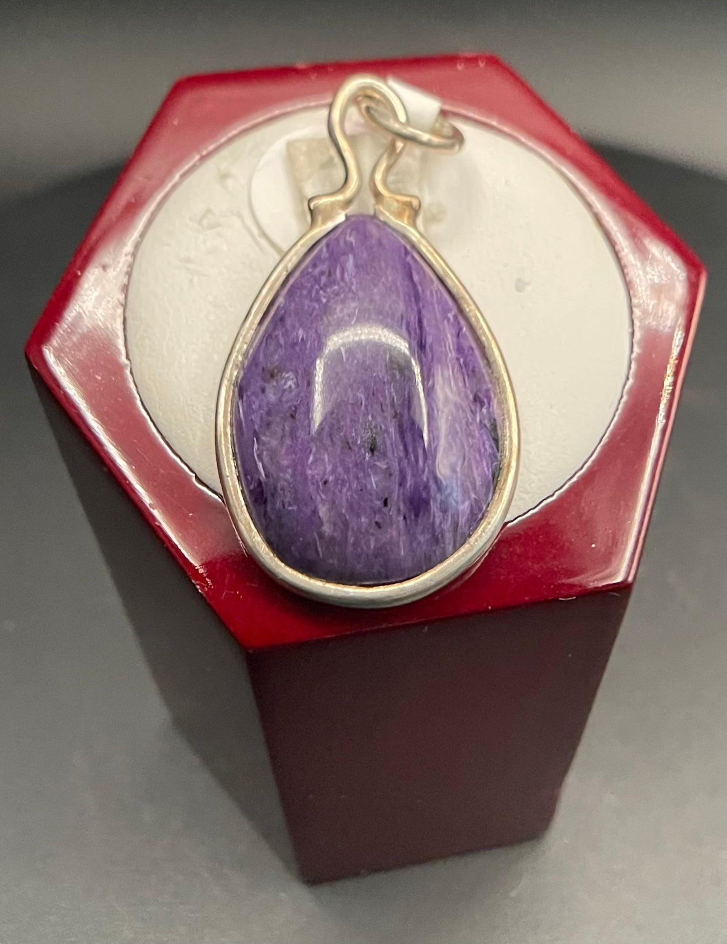 J19 Chariote Pendant