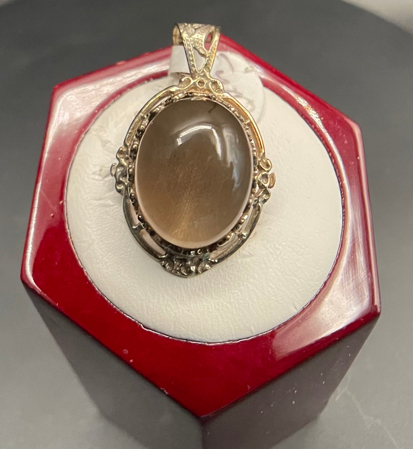 J20 Smokey quartz pendant