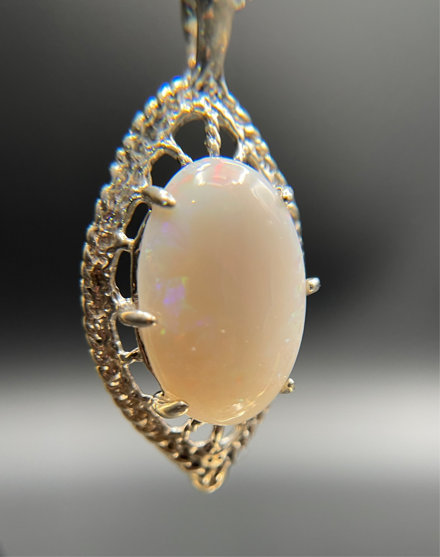 J23 Fire opal pendant