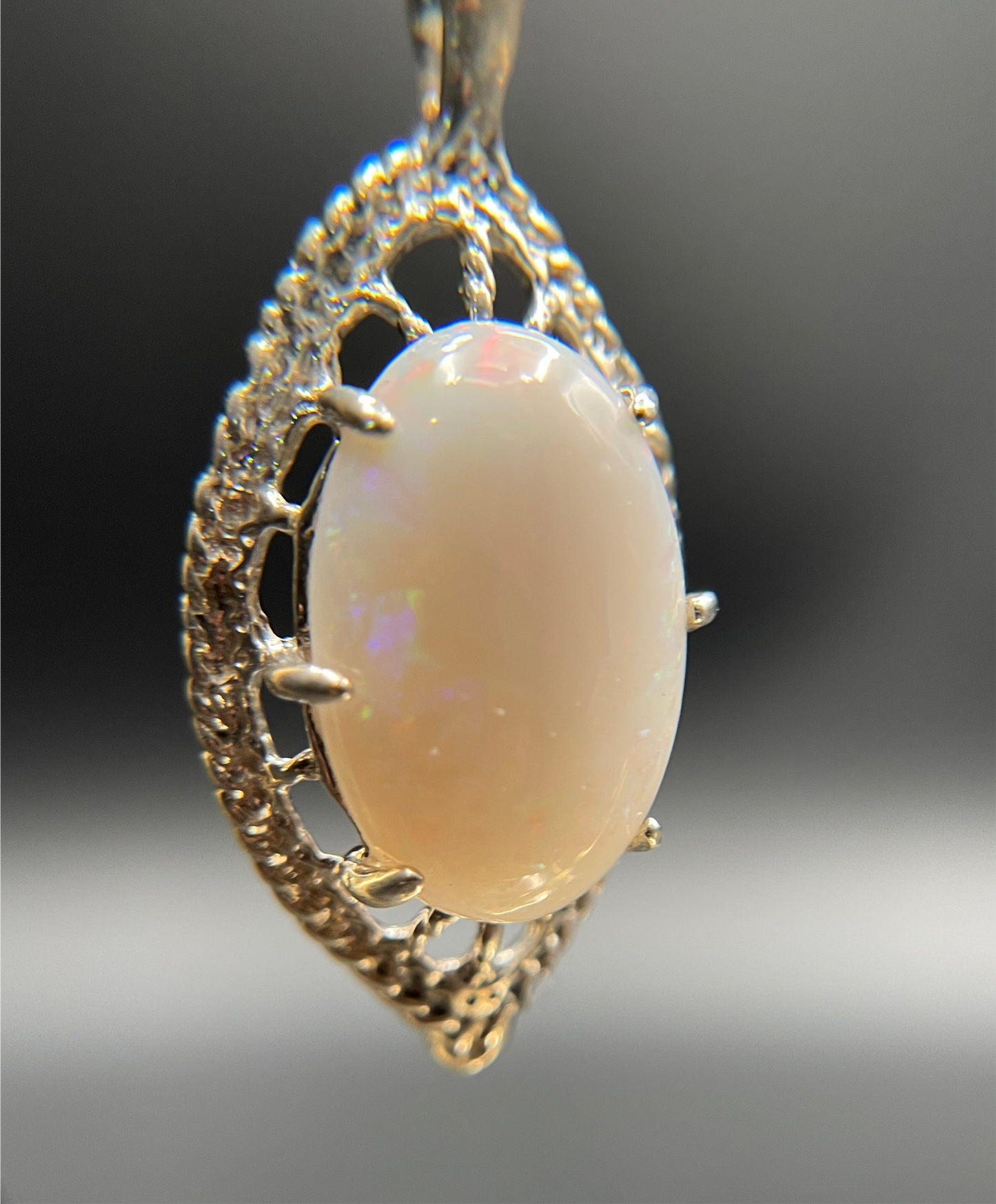 J23 Fire opal pendant