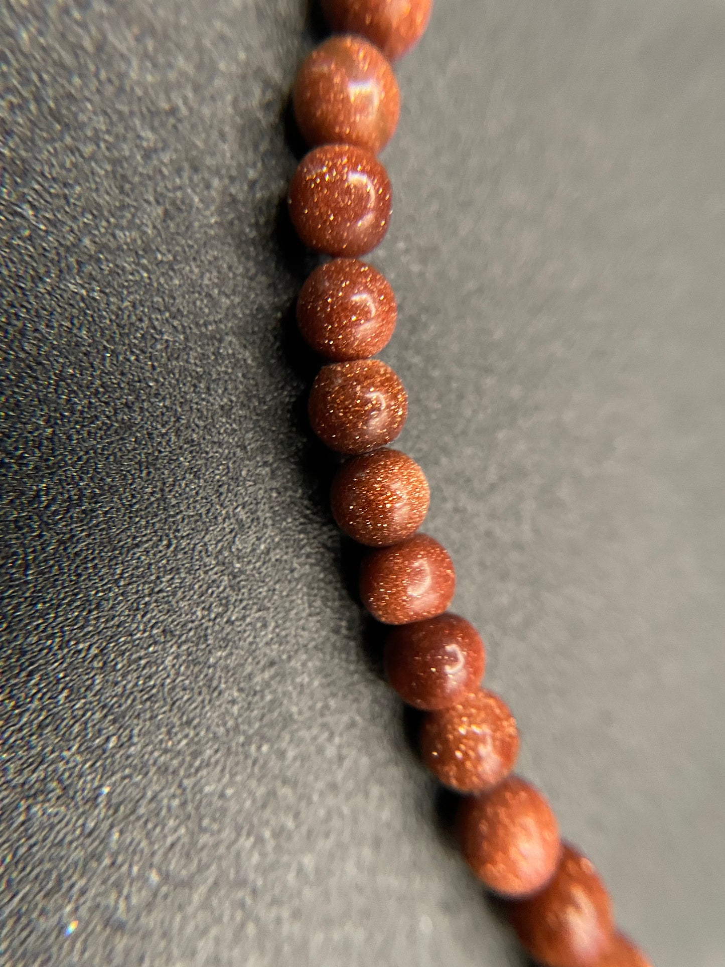 B3 Goldstone Beads 4mm