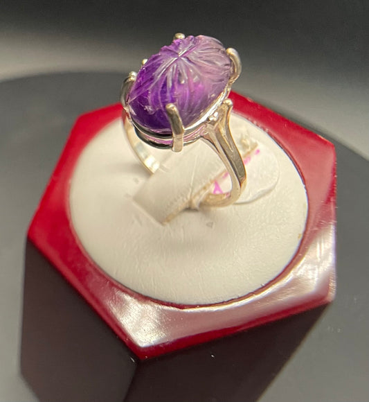 J3 Carved amethyst ring